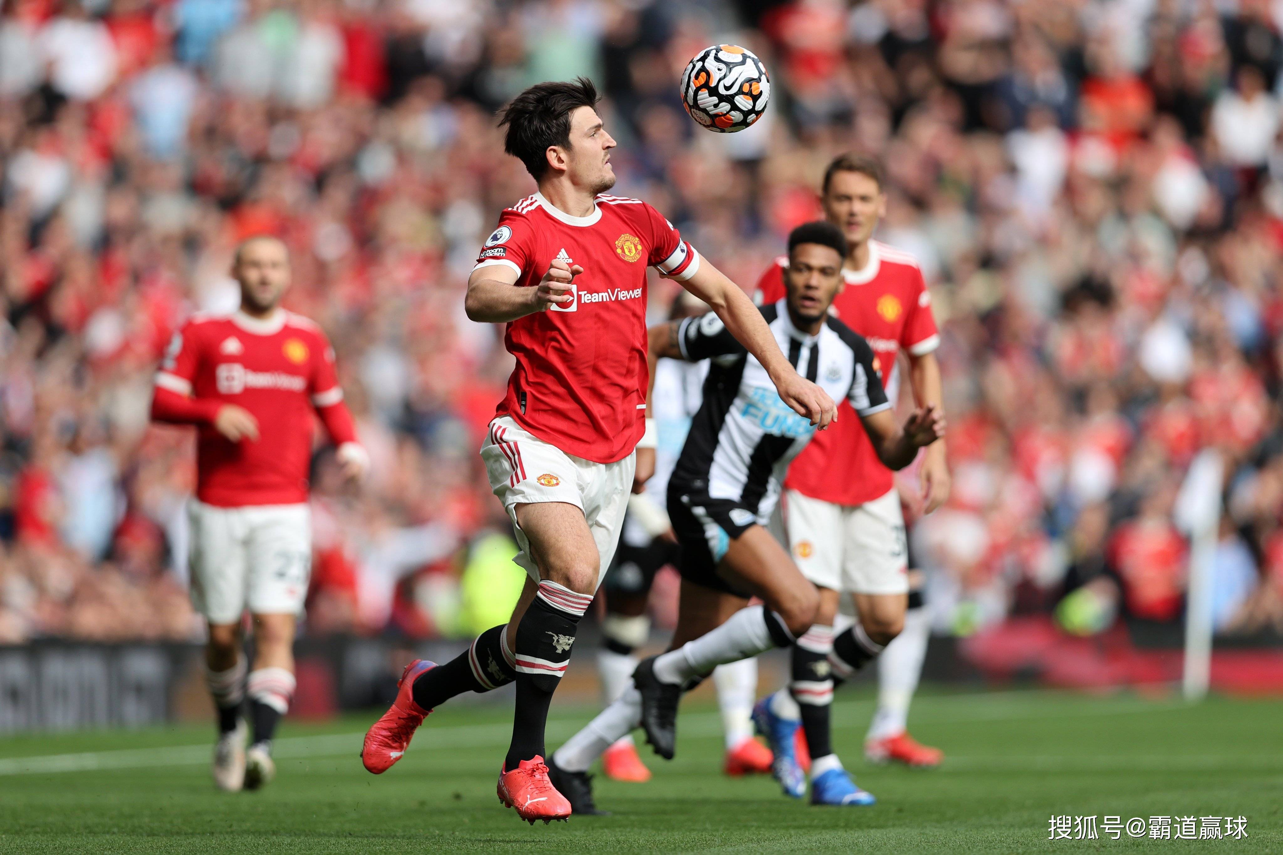 曼联险胜，获得连胜佳绩，球员们备感骄傲，稳步上升的简单介绍