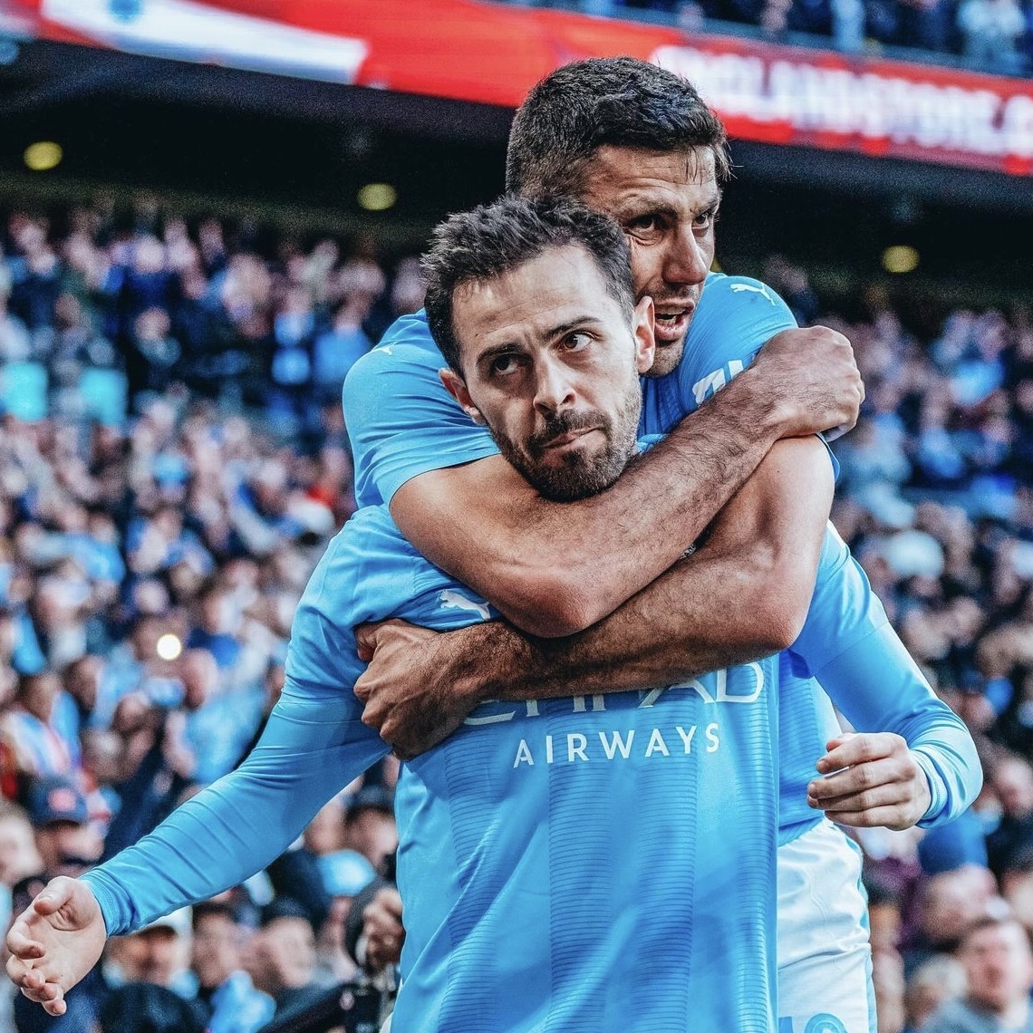 切尔西晋级下一轮，球队表现抢眼，稳步上升