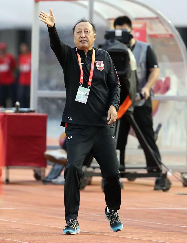 球队主帅离职，谁将接过教鞭？，势不可挡