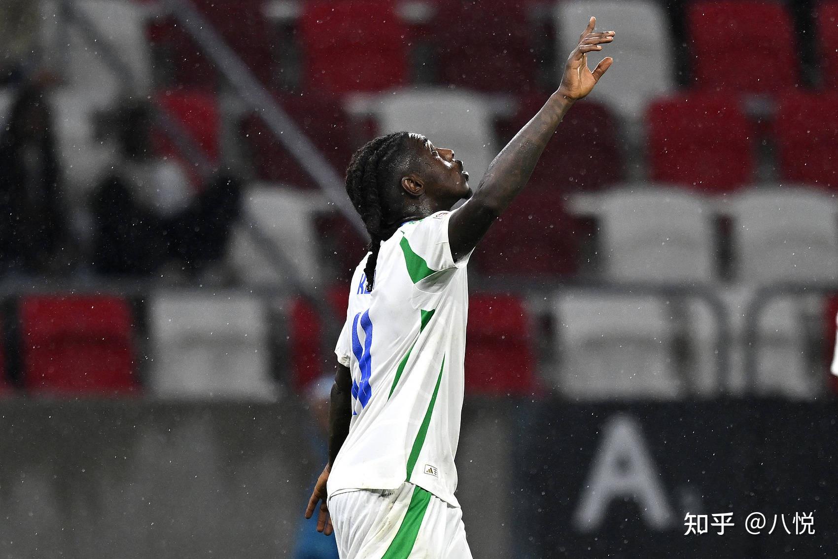 欧国联比赛意大利队赢得轻松胜利，稳坐前列，振奋人心的简单介绍