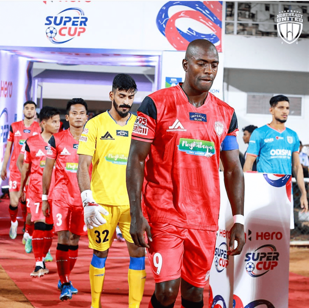 外援实力出众,引领球队胜利,势不可挡 外援实力出众,引领球队胜利,势不可挡