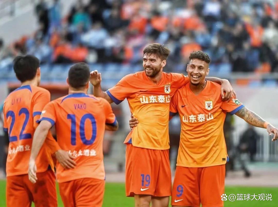 转会风波不断，球队引援谨慎选择大热门，势不可挡