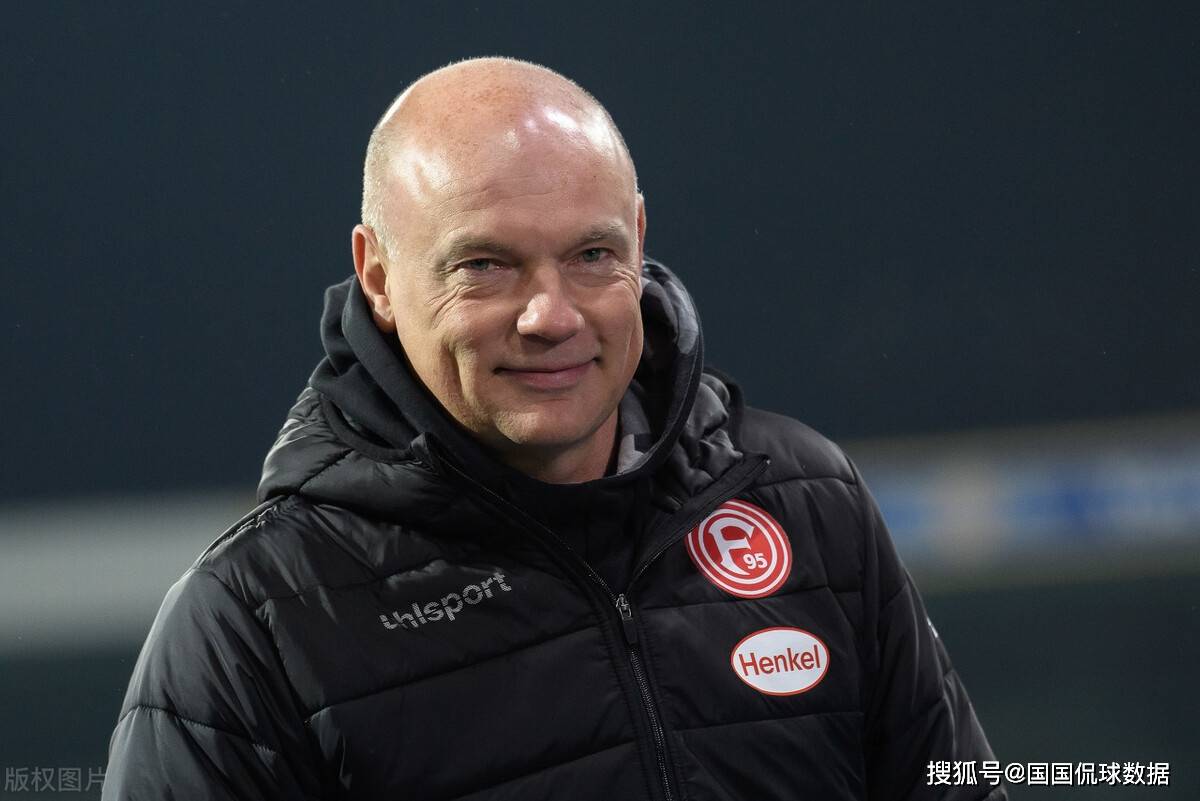 阳德斯连续进球,助球队前进,气势如虹 阳德斯连续进球,助球队前进,气势如虹