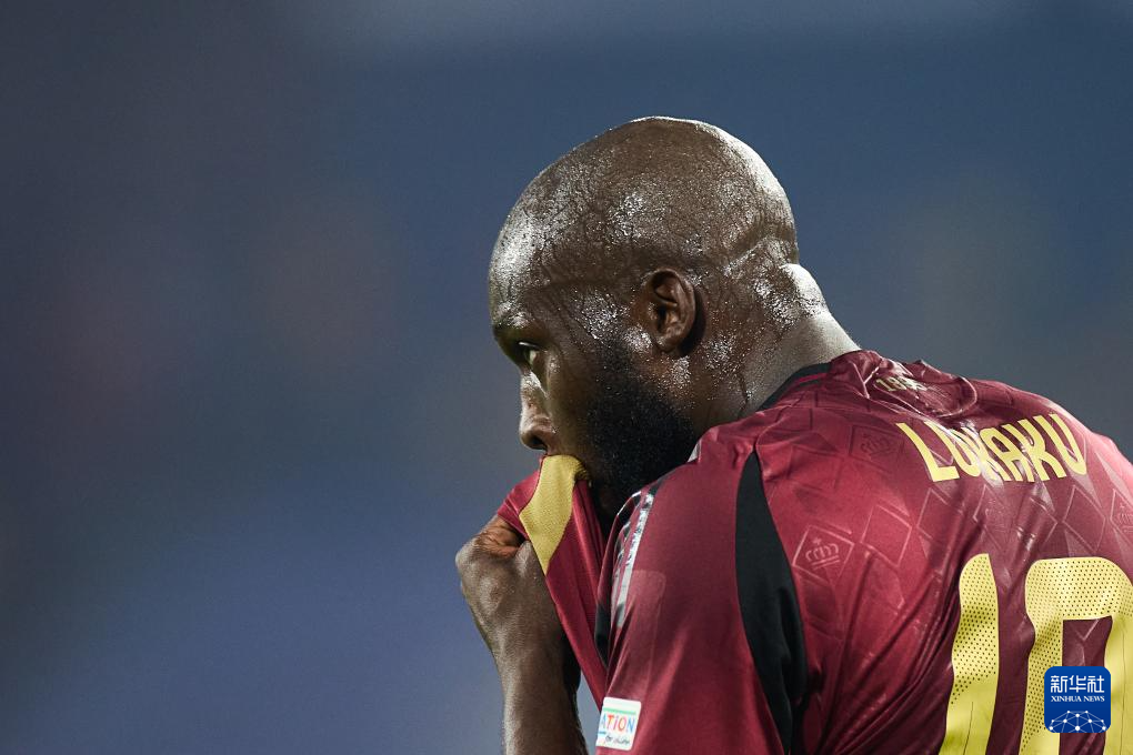 罗马尼亚队表现出色,勇夺欧锦赛强资格,稳步上升 罗马尼亚队表现出色,勇夺欧锦赛强资格,稳步上升