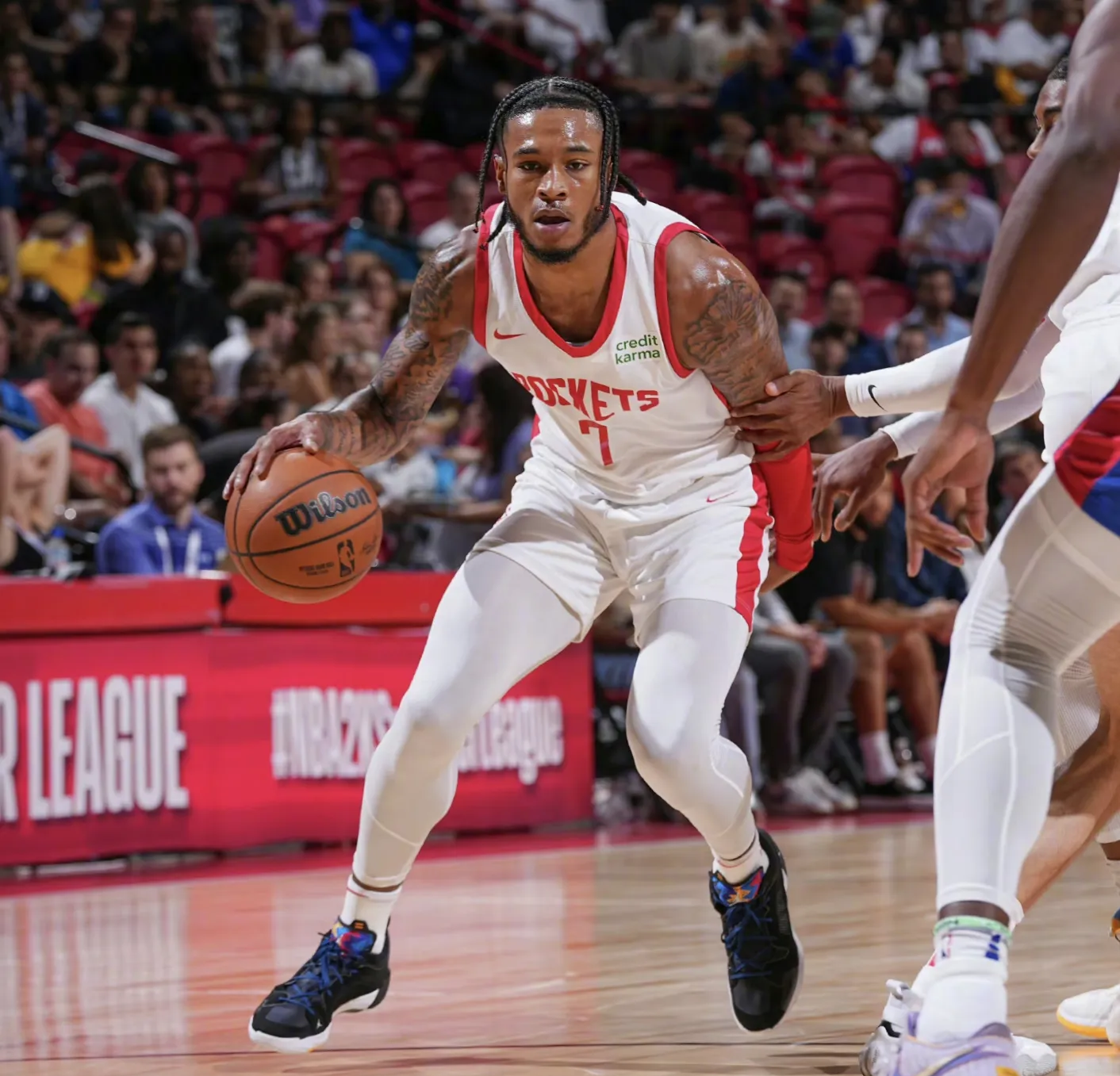 开云下载-76人完胜爵士，保罗高光表现